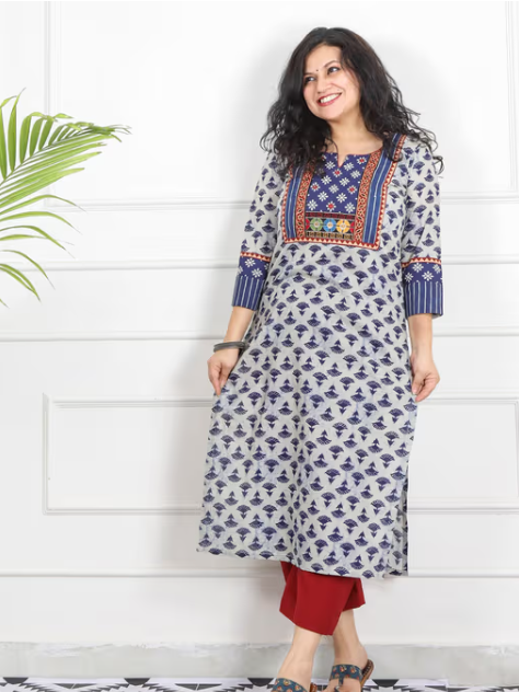 DESI SANDOOK